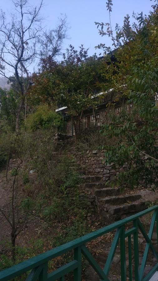 Neemrana'S Glasshouse On The Ganges Rishikesh Exterior photo
